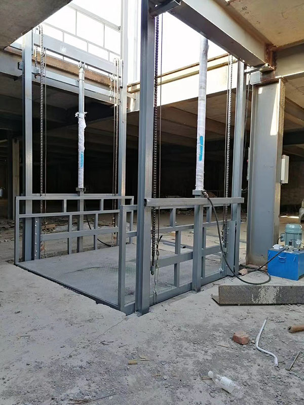 导轨式升降平台