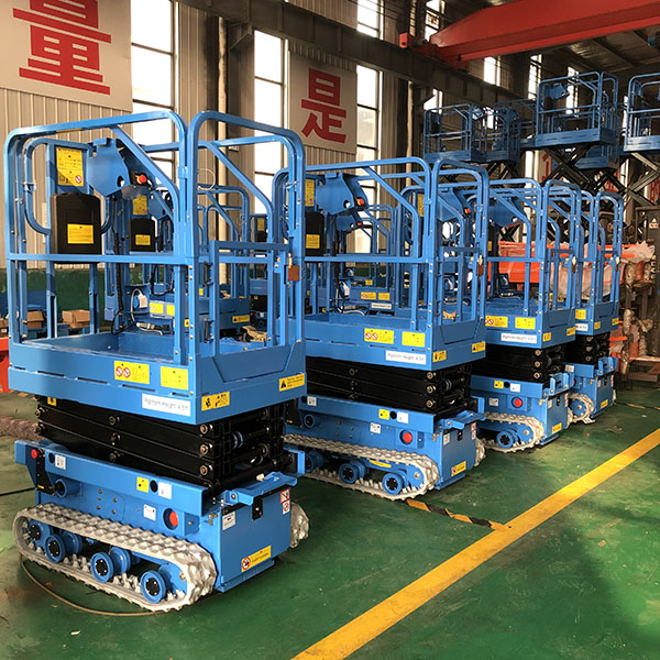 小型履带式升降平台