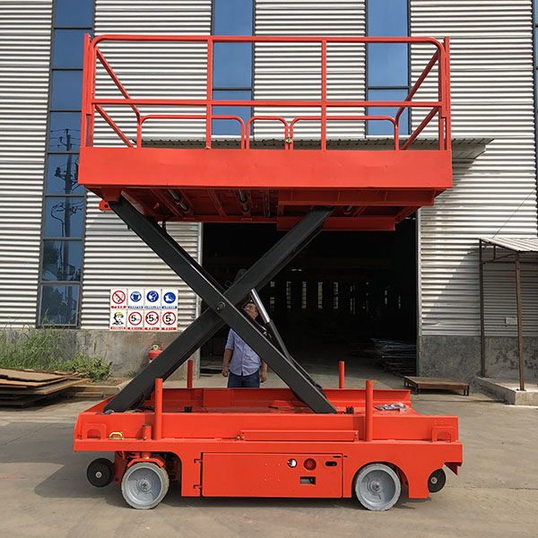 定制款移动式升降机